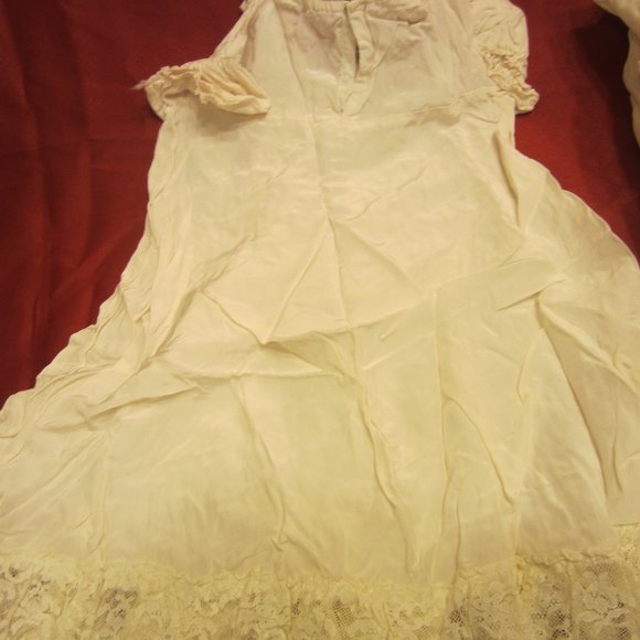 VTG FAIRY QUEEN ORIGINAL CHRISTENING LAYETTE, HANDMADE & EMBROIDERED, LOTS OF LA - Picture 9 of 16